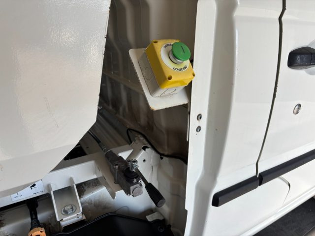PIAGGIO PORTER NP6 GPL VASCA RIFIUTI RIBALTABILE CO - foto 27