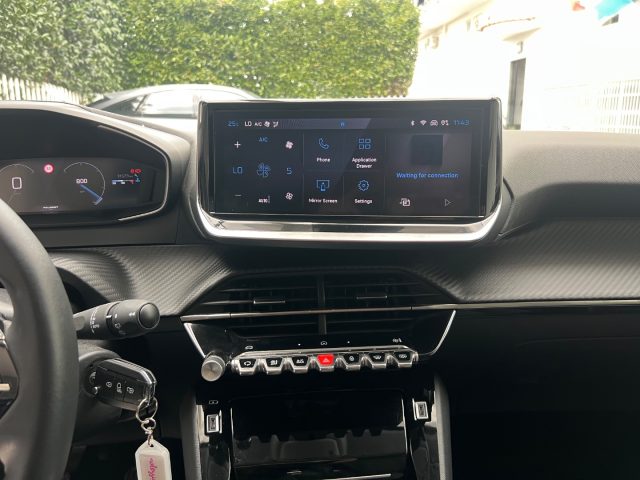 PEUGEOT 208 usata, con Specchietti laterali elettrici