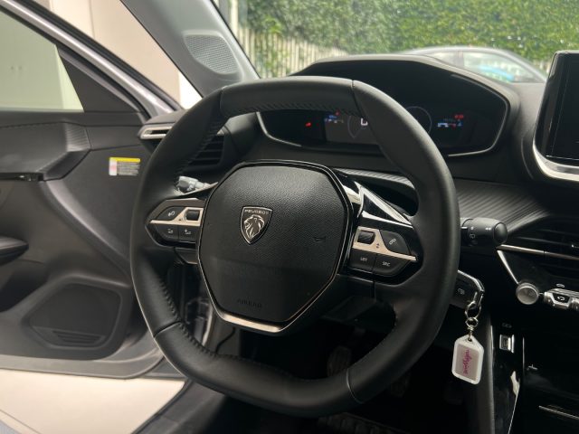 PEUGEOT 208 usata, con Sensori di parcheggio anteriori