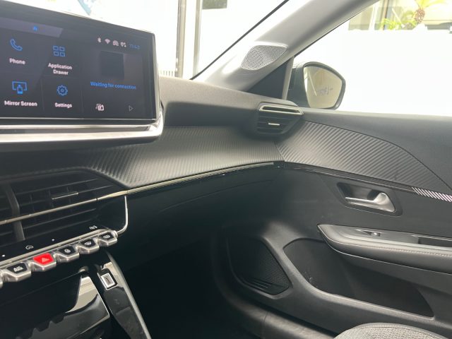 PEUGEOT 208 usata, con Frenata d