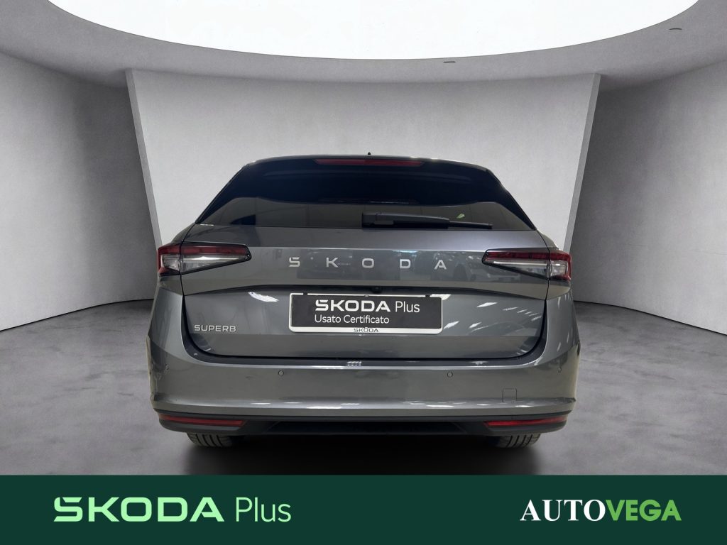 immagine usato SKODA Superb wagon 2.0 tdi selection 150cv dsg