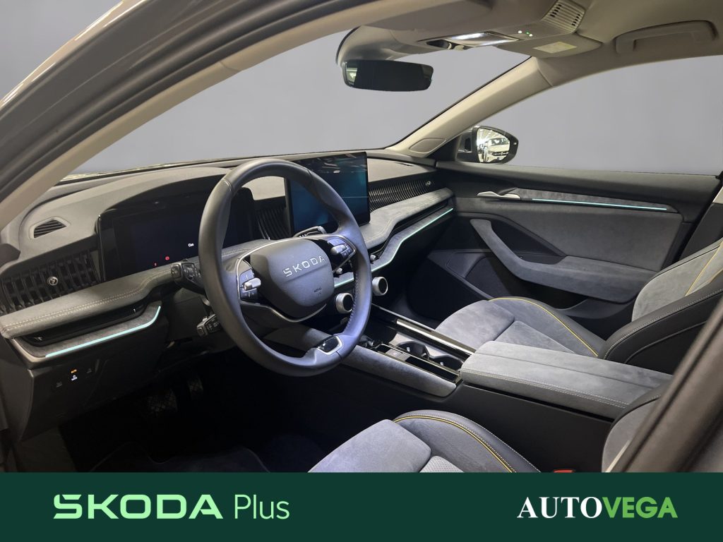 immagine usato SKODA Superb wagon 2.0 tdi selection 150cv dsg