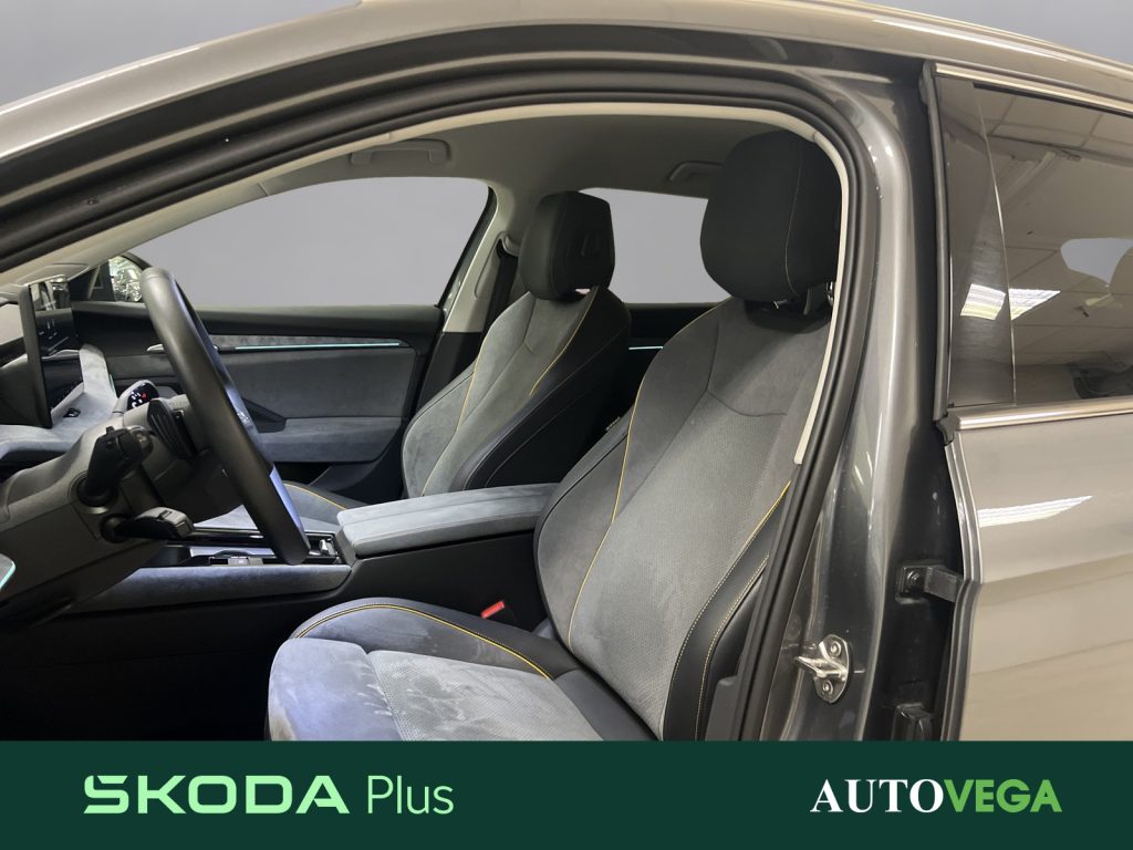 immagine usato SKODA Superb wagon 2.0 tdi selection 150cv dsg