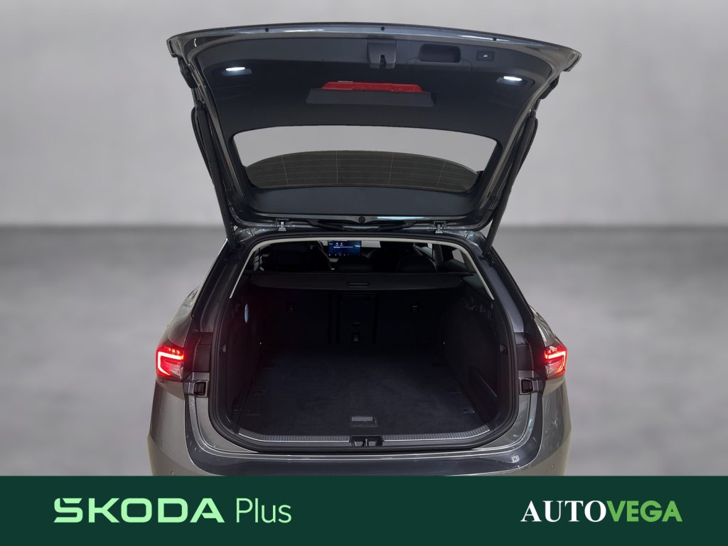 immagine usato SKODA Superb wagon 2.0 tdi selection 150cv dsg