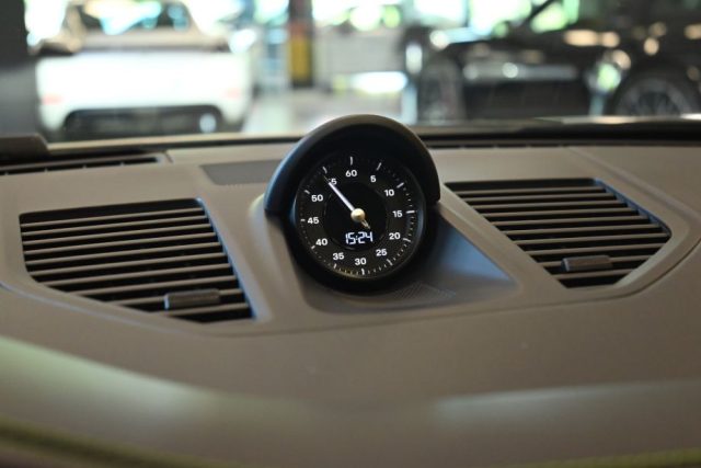 PORSCHE 992 usata 37