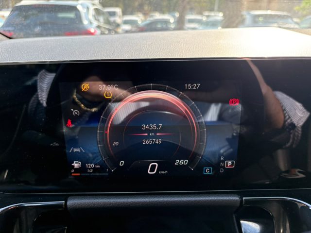 MERCEDES-BENZ GLA 200 D SPORT AUTOMATIC - foto 14