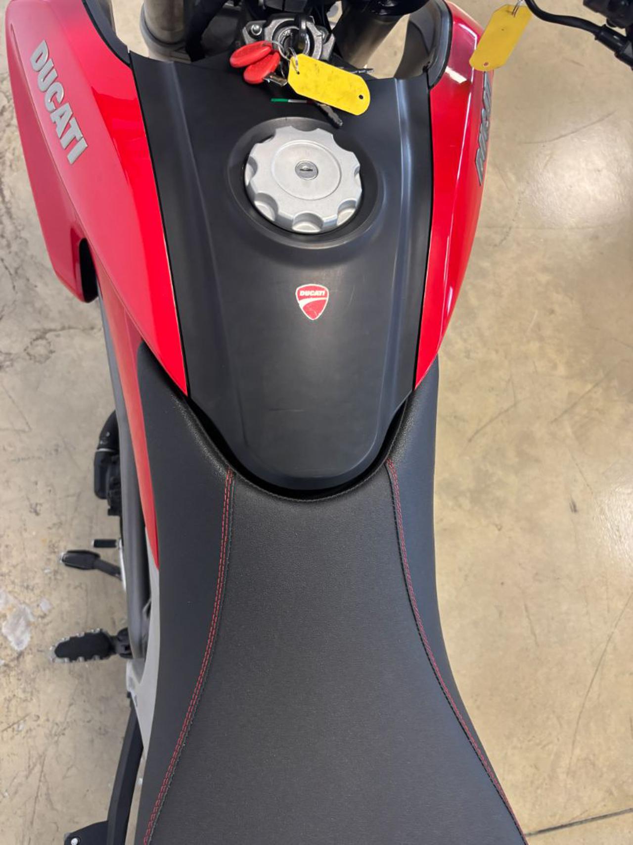 immagine usato DUCATI Hyperstrada 821 RED