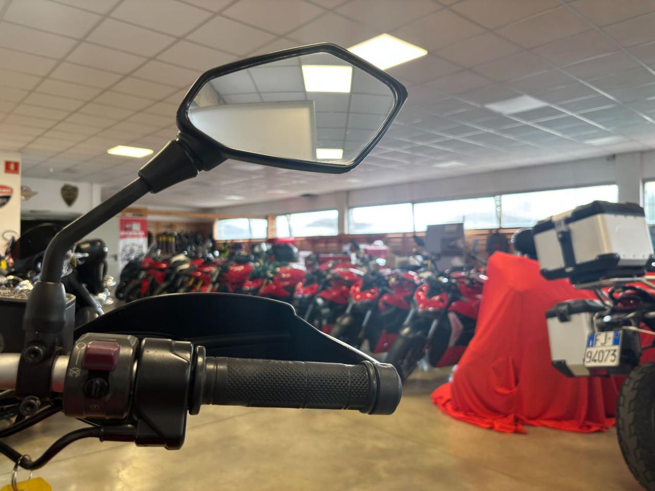 immagine usato DUCATI Hyperstrada 821 RED