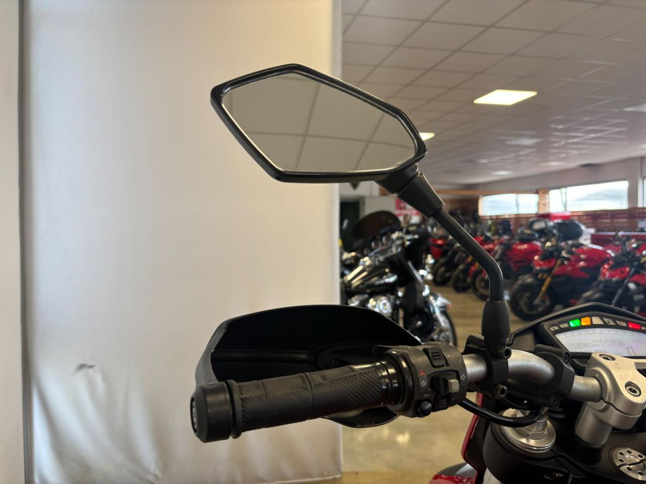 immagine usato DUCATI Hyperstrada 821 RED