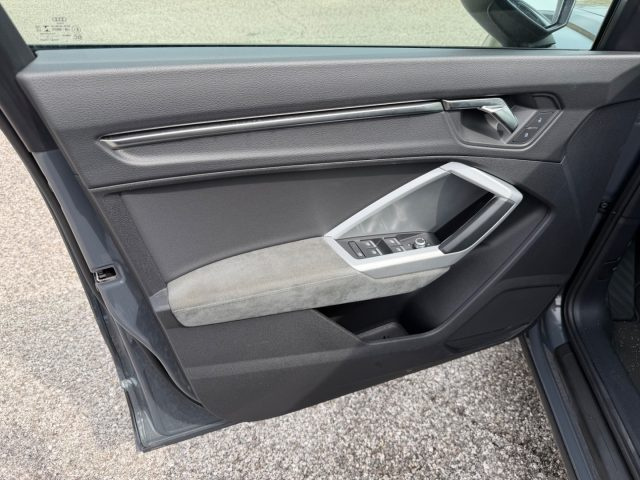 AUDI Q3 35 TDI  S TRONIC BUSINESS - foto 7