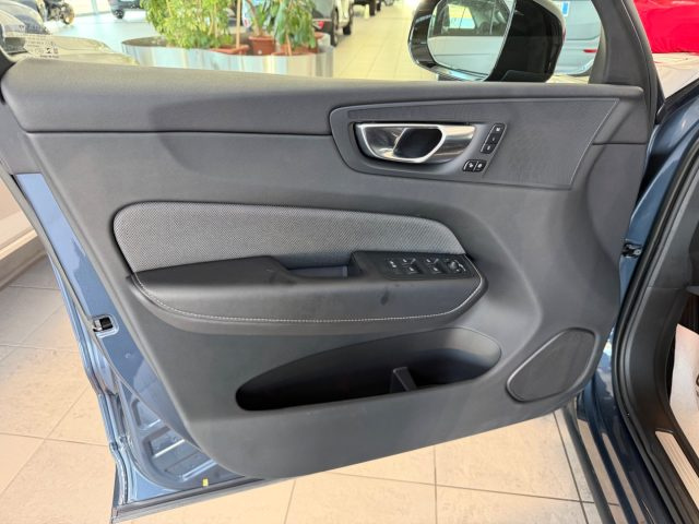 VOLVO XC60 B4 (D) AWD AUTOMATICO PLUS DARK - foto 7