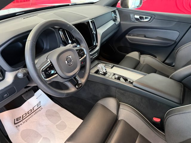 VOLVO XC60 B4 (D) AWD AUTOMATICO PLUS DARK - foto 9