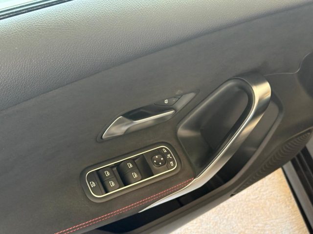 MERCEDES-BENZ A 180 D PREMIUM - foto 23