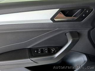 VOLKSWAGEN T-Roc usata, con Touch screen