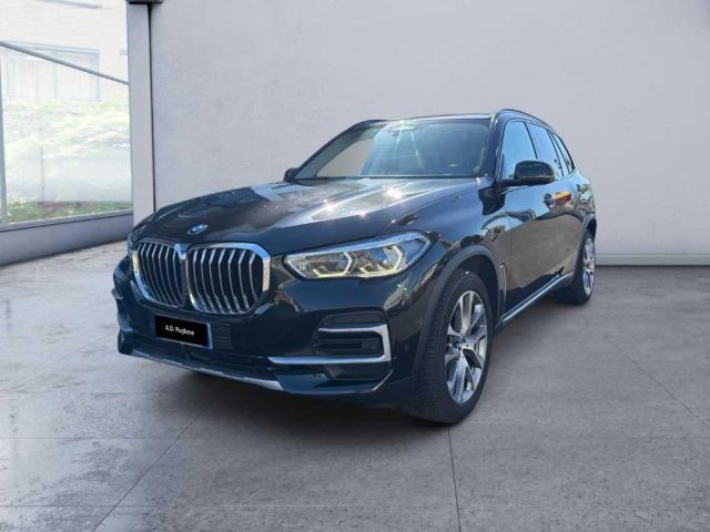 BMW X5 (G05/F95) -  XDRIVE30D 48V XLINE