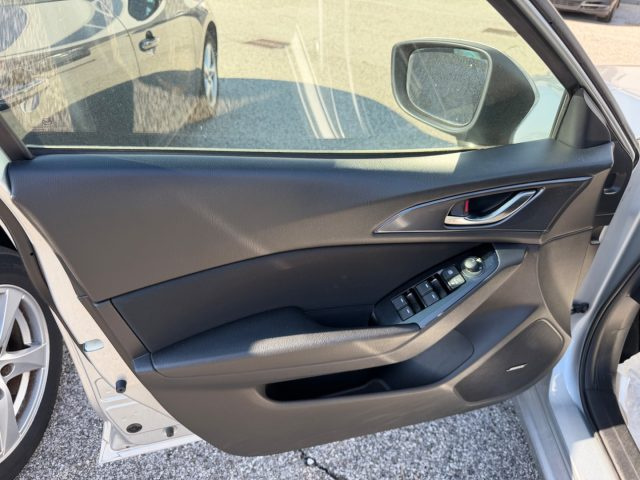 MAZDA 3 1.5 SKYACTIV-D EXCEED - foto 7