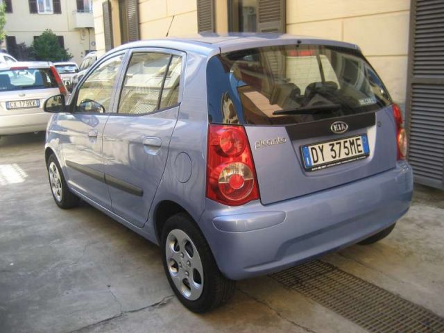 KIA PICANTO 1.0  12V  LIFE 5P - foto 4