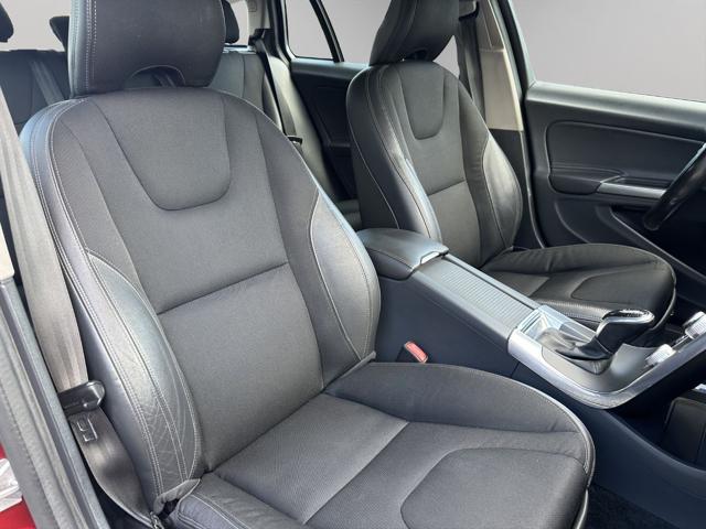 VOLVO V60 D2 1.6 KINETIC - foto 15