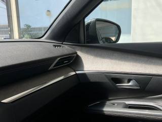 PEUGEOT 3008 usata, con Sensori di parcheggio anteriori