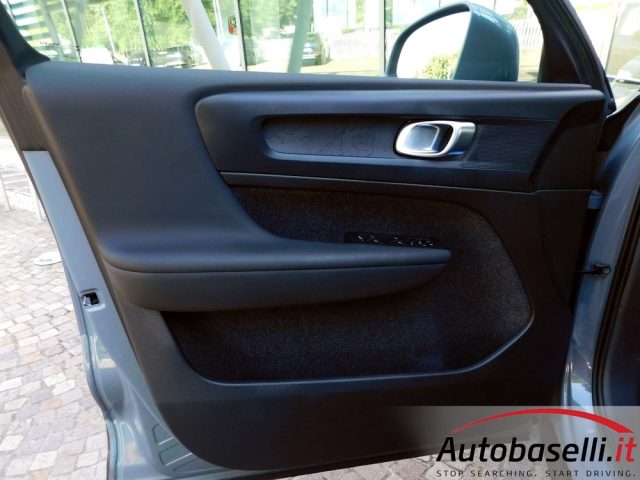 VOLVO XC40 T2 ESSENTIAL - foto 45