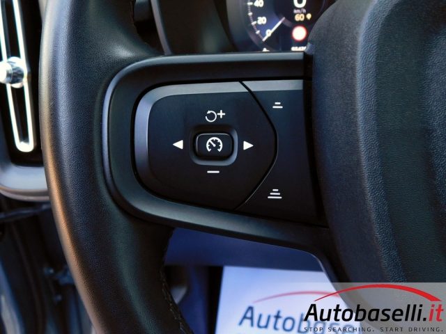 VOLVO XC40 T2 ESSENTIAL - foto 33