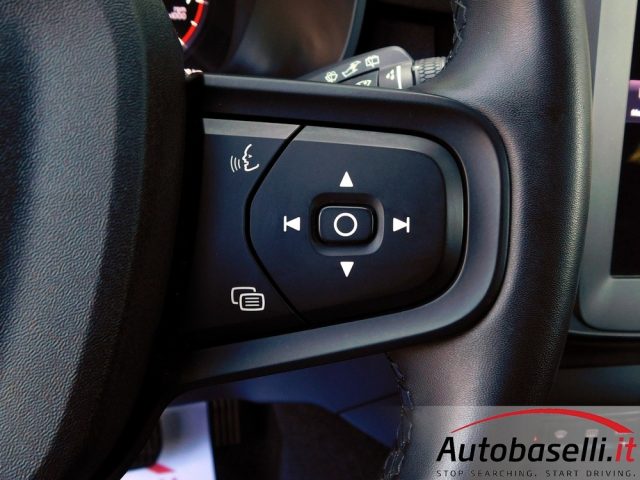 VOLVO XC40 T2 ESSENTIAL - foto 34