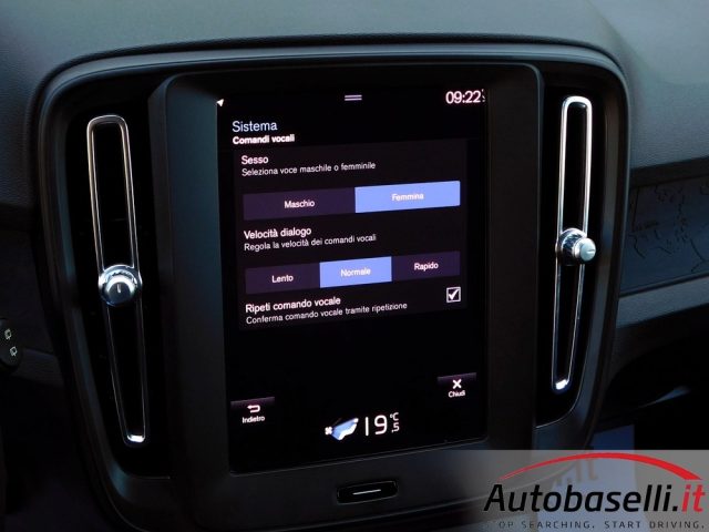 VOLVO XC40 T2 ESSENTIAL - foto 40