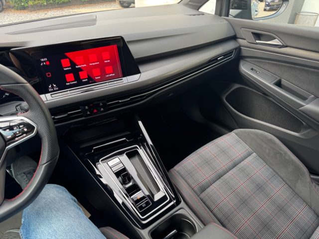 VOLKSWAGEN GOLF 2.0 TSI DSG GTI - foto 32