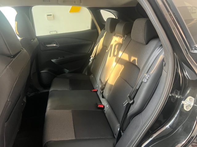NISSAN Qashqai usata, con Fari LED
