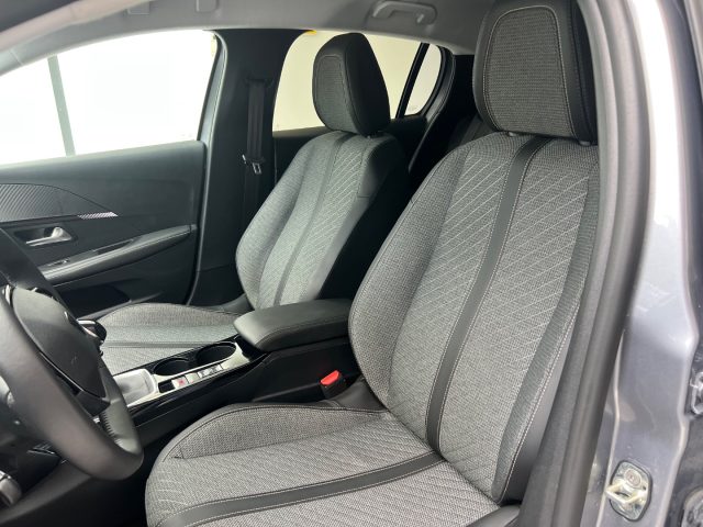 PEUGEOT 208 usata, con Volante multifunzione