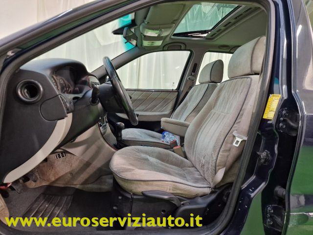 LANCIA LYBRA 2.0I 20V CAT STATION WAGON LX - foto 30