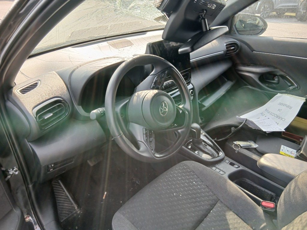 Immagine di TOYOTA Yaris Cross 1.5 Hybrid 130 CV 5p. del 10/2025 km 10126