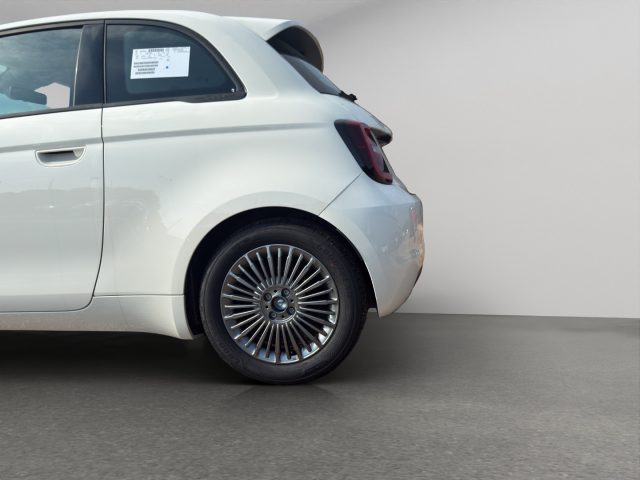 FIAT 500 BERLINA HYBRID ICON - foto 23