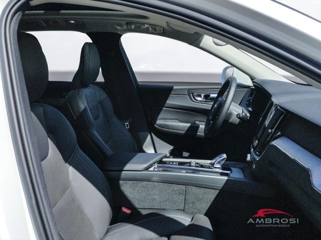 VOLVO XC60 T6 AWD PLUG-IN HYBRID ELETTRICA/ - foto 11
