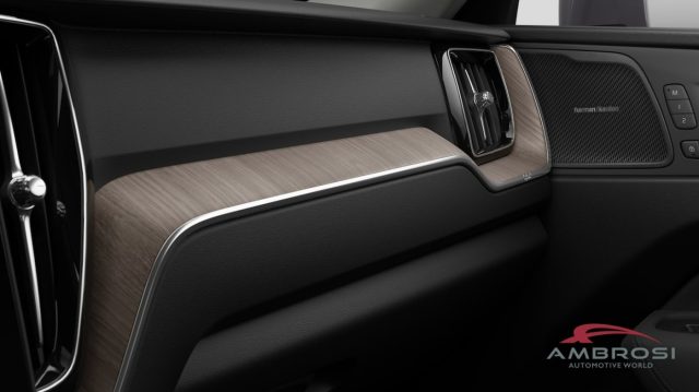 VOLVO XC60 B5 AWD MILD HYBRID BENZINA PLUS - foto 14