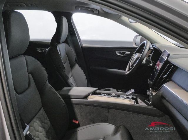 VOLVO XC60 B5 AWD MILD HYBRID BENZINA PLUS - foto 10