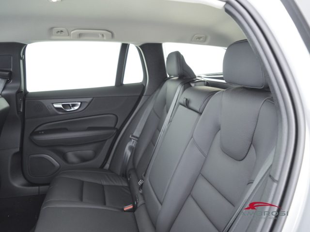 VOLVO V60 B4 MILD HYBRID BENZINA PLUS DARK - foto 10