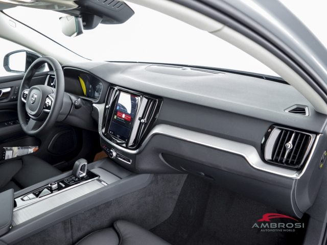 VOLVO V60 B4 MILD HYBRID BENZINA PLUS DARK - foto 12