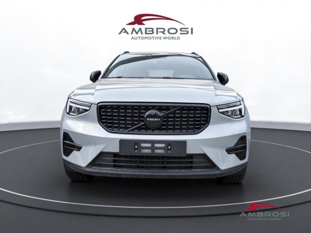 VOLVO XC40 BLACK EDITION B3 MILD HYBRID BEN - foto 2