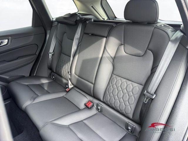 VOLVO XC60 B5 AWD MILD HYBRID BENZINA PLUS - foto 10
