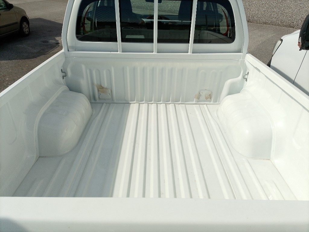 Immagine di TOYOTA Hilux 2.8 D-4D 4WD 4 porte Double Cab del 03/2026 km 3000