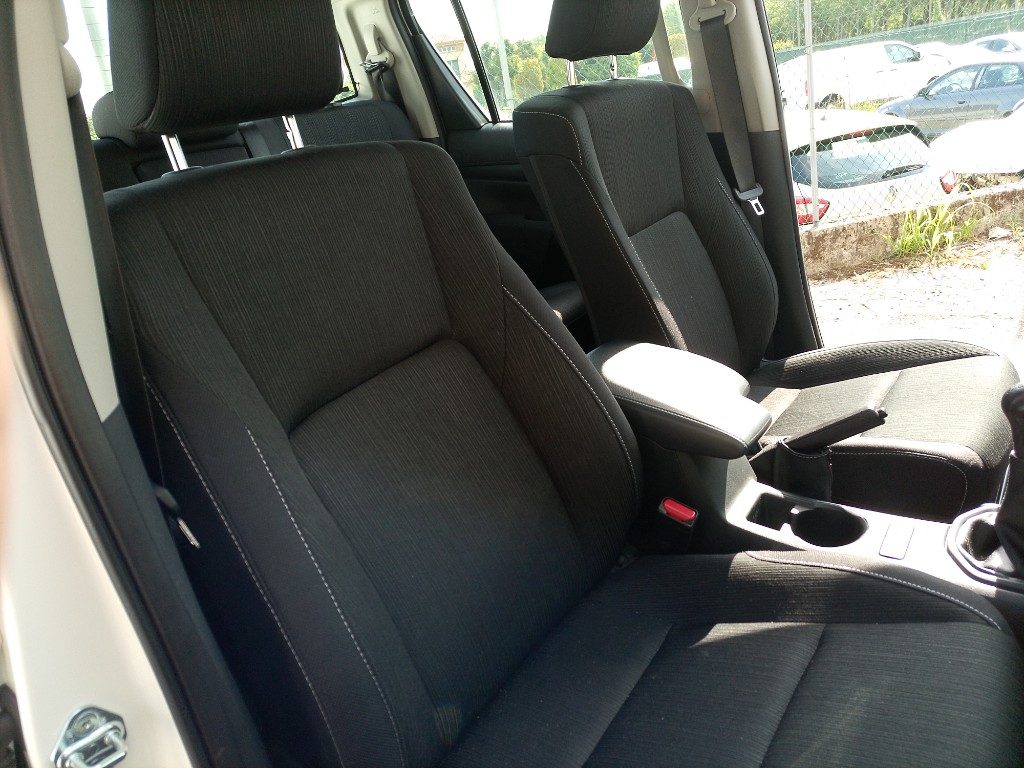Immagine di TOYOTA Hilux 2.8 D-4D 4WD 4 porte Double Cab del 03/2026 km 3000