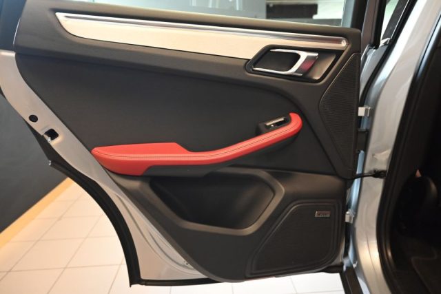 PORSCHE Macan usata 51