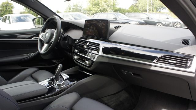 BMW 520 D 48V XDRIVE TOURING MSPORT LIST - foto 13
