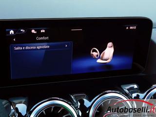 MERCEDES-BENZ GLA 180 usata, con Schermo multifunzione interamente digitale