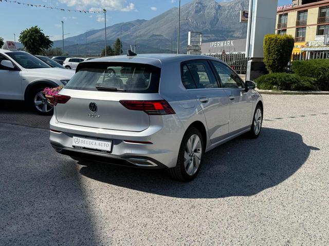VOLKSWAGEN Golf usata, con Autoradio