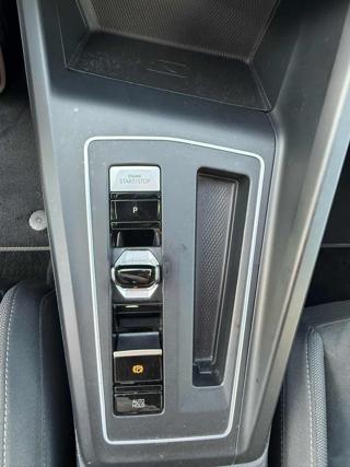 VOLKSWAGEN Golf usata, con Sedile posteriore sdoppiato