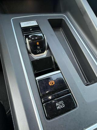 VOLKSWAGEN Golf usata, con Fari LED