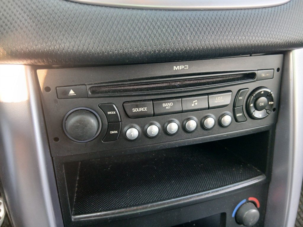 Immagine di PEUGEOT 207 1.6 VTi 120CV CC Roland Garros del 06/2008 km 146145