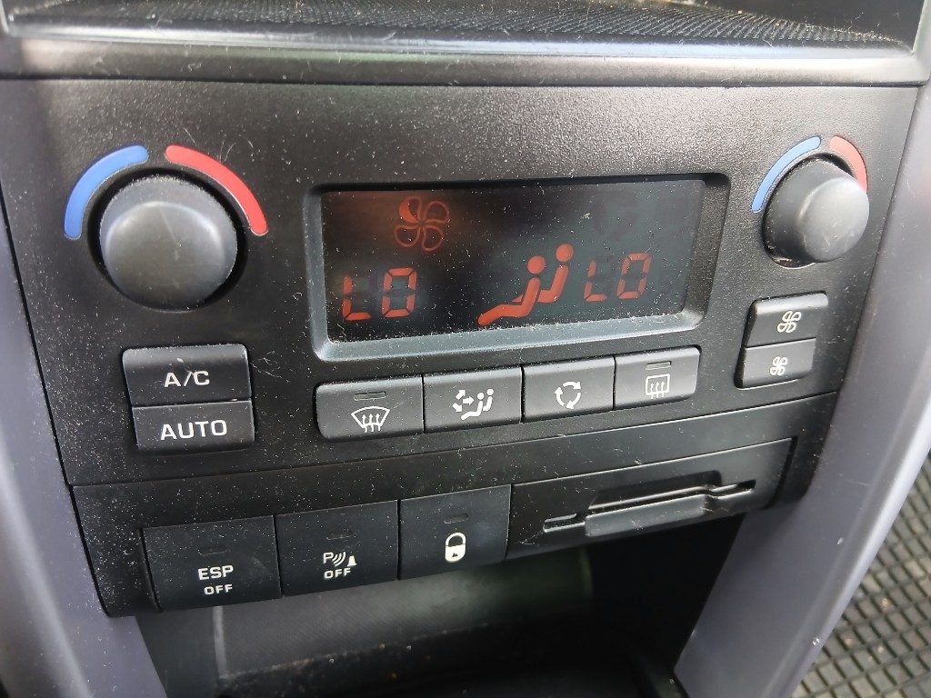 Immagine di PEUGEOT 207 1.6 VTi 120CV CC Roland Garros del 06/2008 km 146145